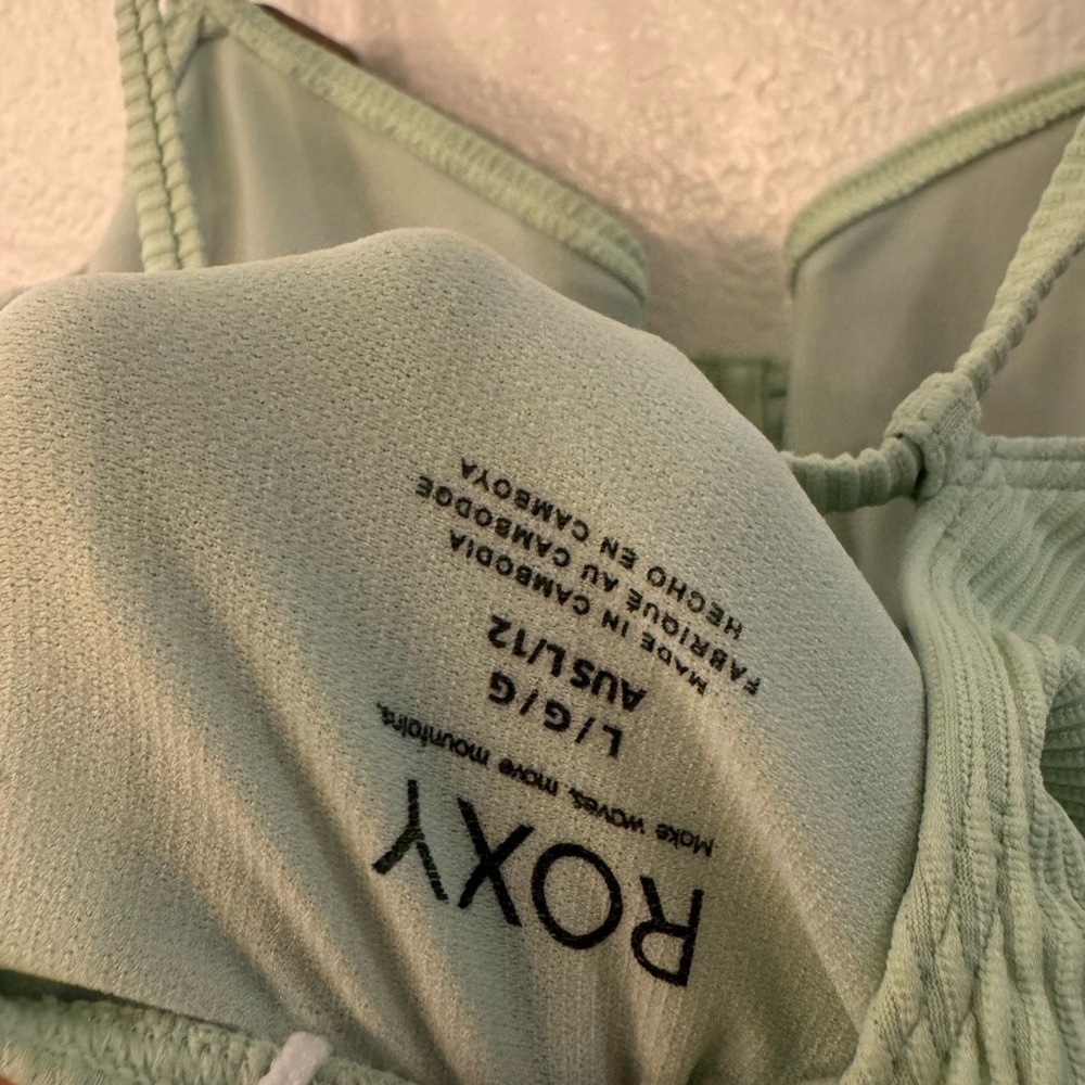 NWT Roxy Light Green Ribbed Swimsuit Poolside Ready! Vibrant Summer Color - Picture 7 of 8